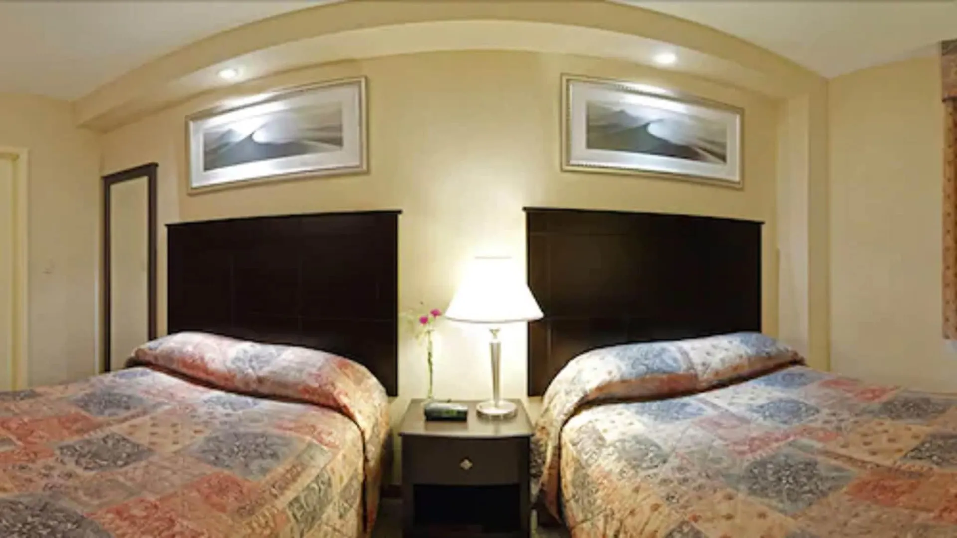 Econo Lodge Inn & Suites Downtown Toronto Kanada