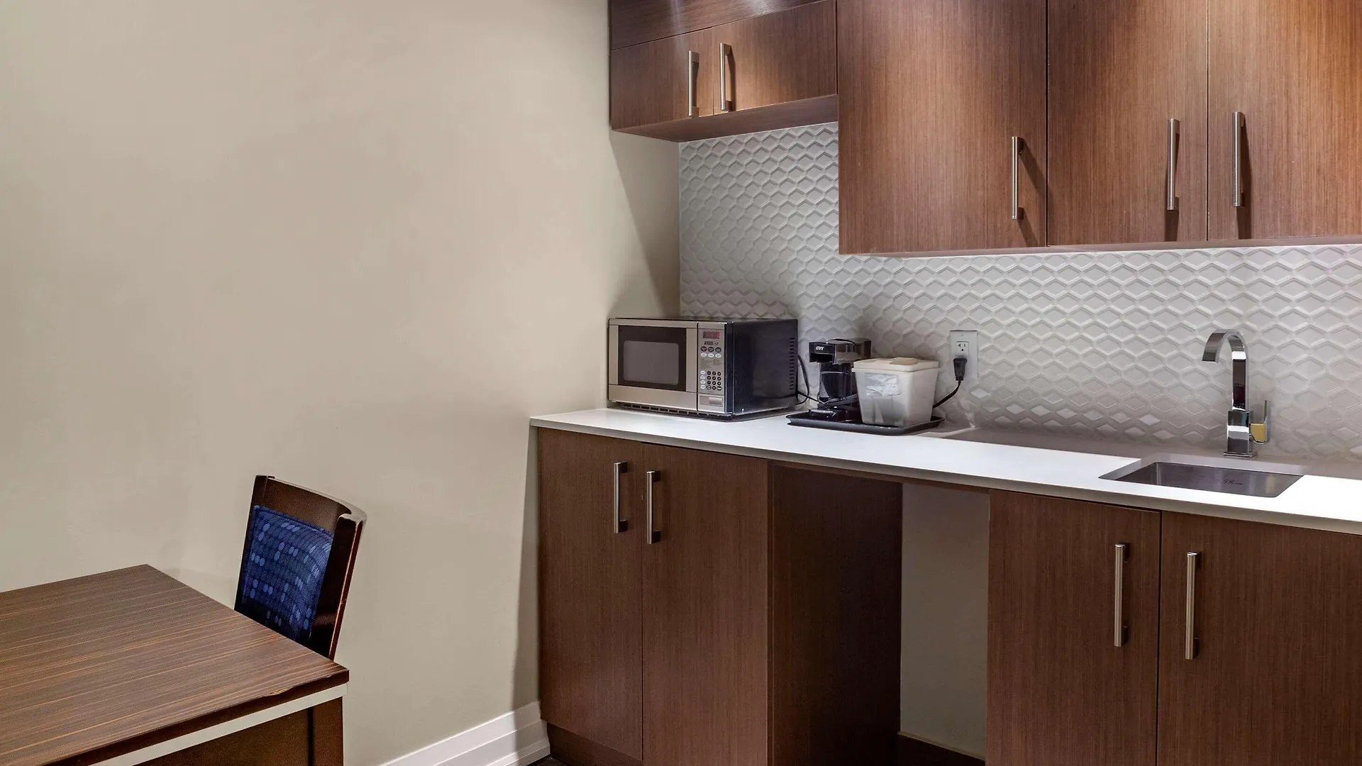 Econo Lodge Inn & Suites Downtown Toronto Kanada